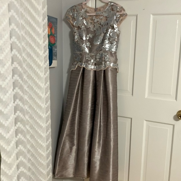 Adrianna Papell mother of the bride or groom gown dress EUC 4P pockets - Picture 3 of 17